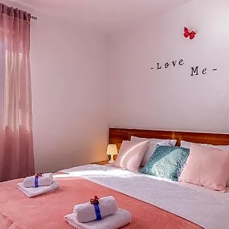 Charming Countryside Escape Hotell
